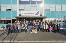 20 börnum og fjölskyldum þeirra, samtals eitt hundrað manns, var afhentur ferðastyrkur úr sjóði Vildarbarna Icelandair í dag
